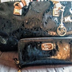 Michael kors Purse & wallet